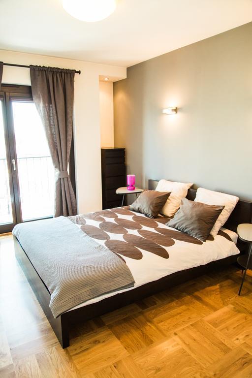 Modern Apartment In City Center Kraków Exteriör bild