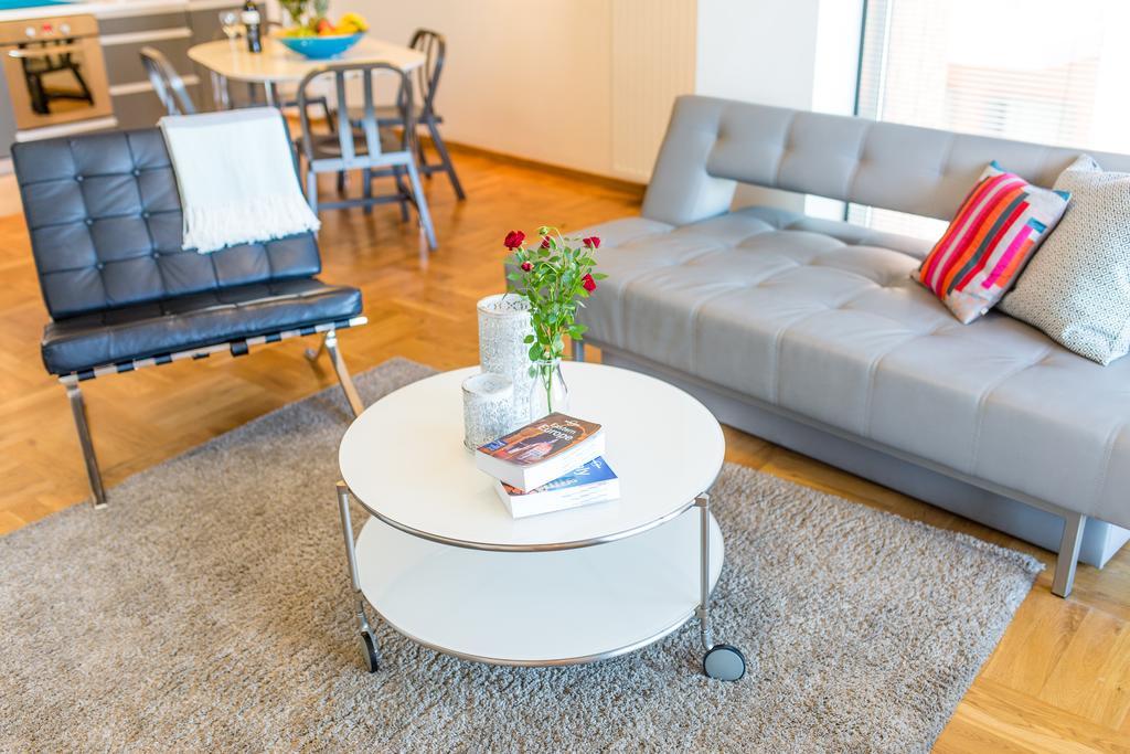 Modern Apartment In City Center Kraków Exteriör bild